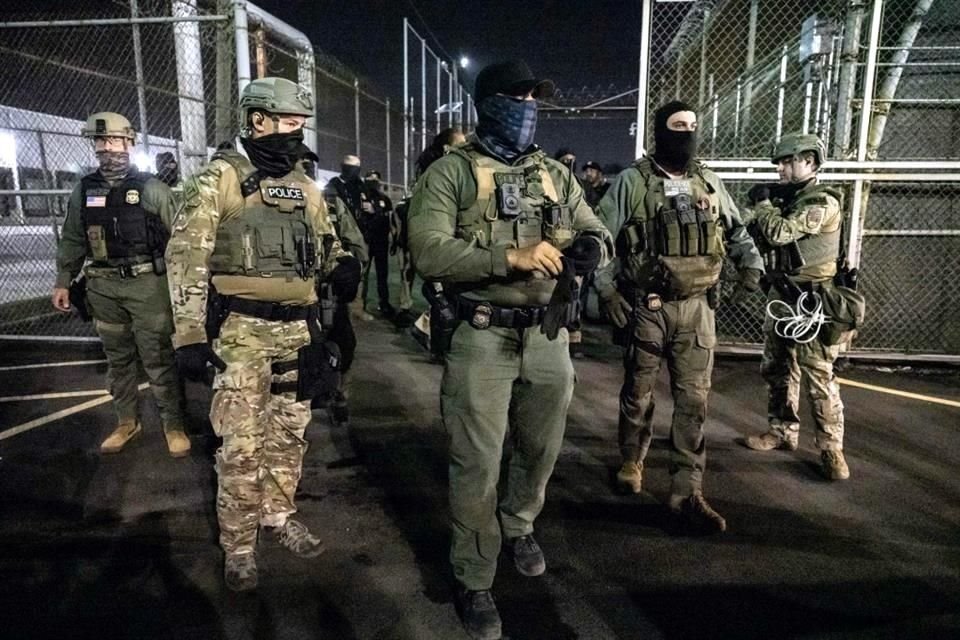 Ofrecen $10,000 por información sobre los cuatro detenidos que escaparon de las instalaciones de ICE en Newark Ofrecen $10,000 por información sobre los cuatro detenidos que escaparon de las instalaciones de ICE en Newark