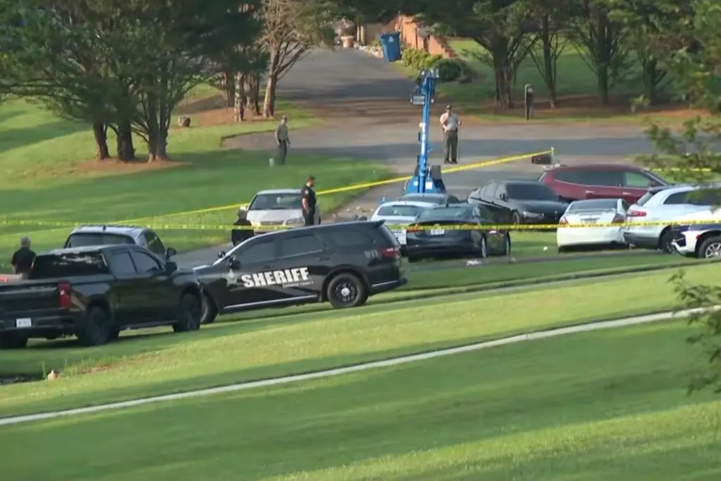 La tranquila ciudad de Hickory, Carolina del Norte, se vio sacudida por un tiroteo masivo que dejó un muerto y 12 heridos
