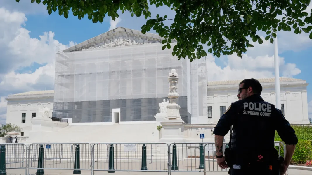 Corte Suprema de EE.UU. falla parcialmente a favor de Administración Trump en caso de ciudadanía por nacimiento