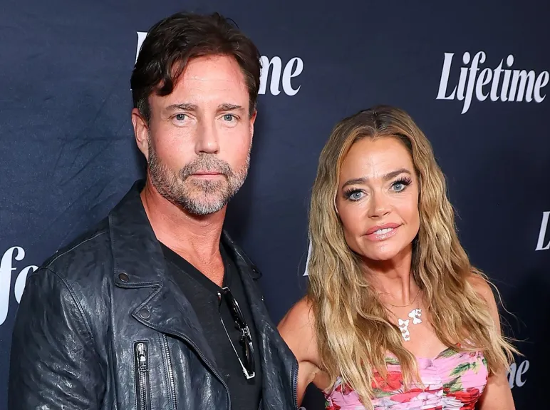La orden de restricción de Denise Richards contra su esposo alega abusos y amenazas de muerte. La orden de restricción de Denise Richards contra su esposo alega abusos y amenazas de muerte.