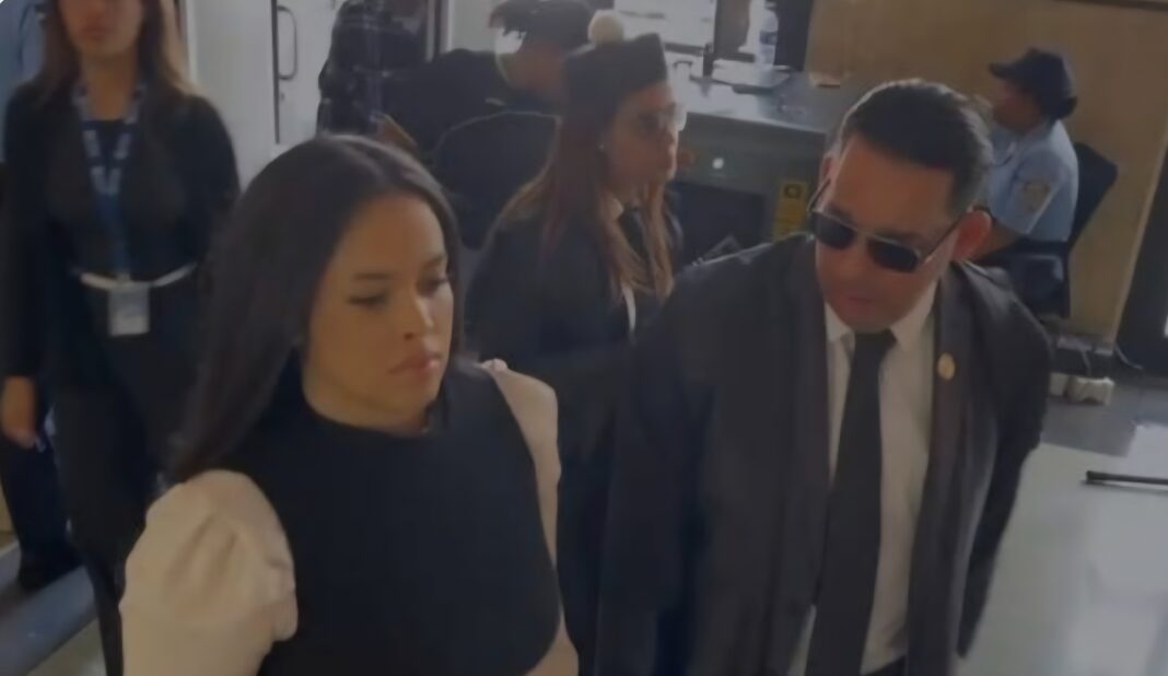 Garantía de un millón de pesos a comunicadora dominicana «La Torita», y detenida por acusación de difamación al procurador Ivan Féliz Garantía de un millón de pesos a comunicadora dominicana «La Torita», y detenida por acusación de difamación al procurador Ivan Féliz