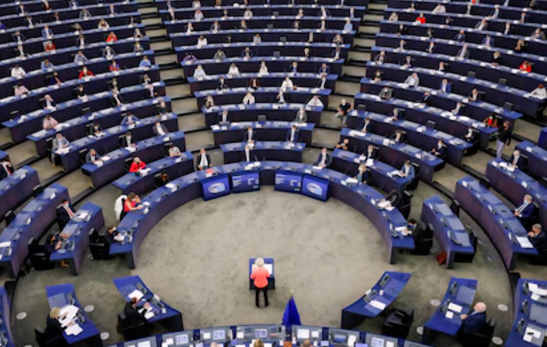 La UE se reúne en Bruselas para intentar contener la amenaza arancelaria de EEUU antes del plazo impuesto por Trump La UE se reúne en Bruselas para intentar contener la amenaza arancelaria de EEUU antes del plazo impuesto por Trump