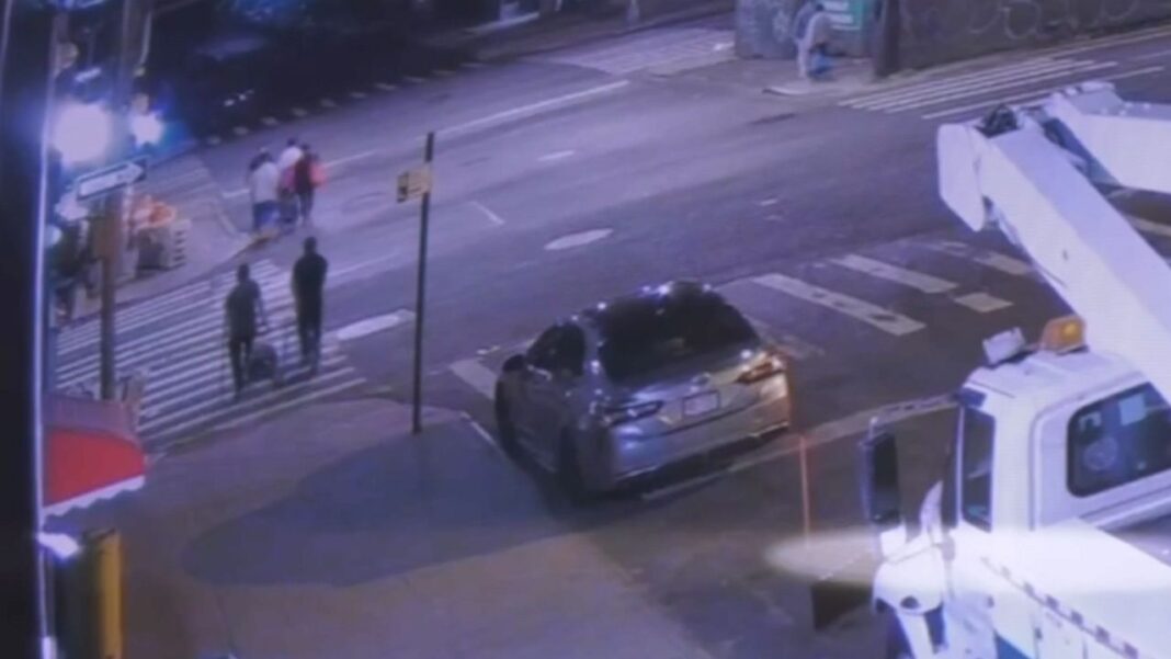 La policía arresta al sospechoso acusado de atropello mortal de dos personas en Brooklyn La policía arresta al sospechoso acusado de atropello mortal de dos personas en Brooklyn