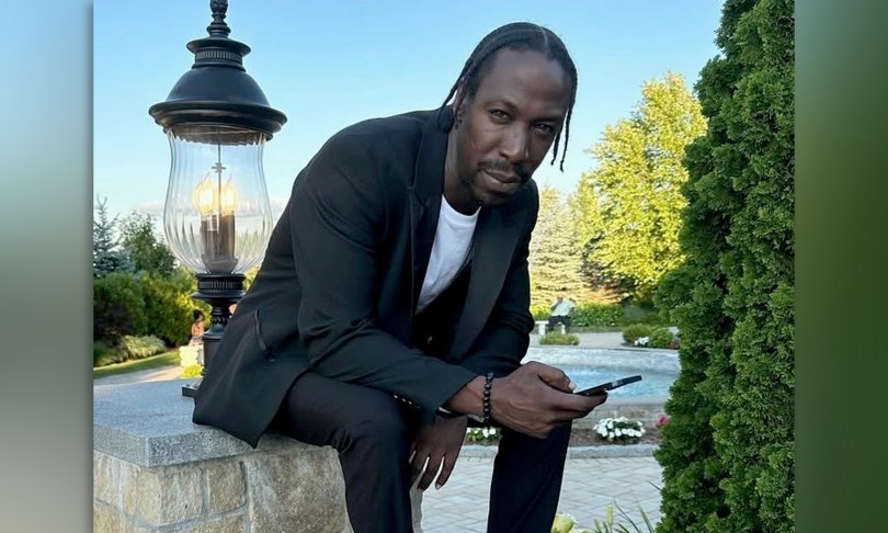 El hombre asesinado en un tiroteo en un salón de Brooklyn es descrito como un «pacificador», pero la policía sospecha que abrió fuego