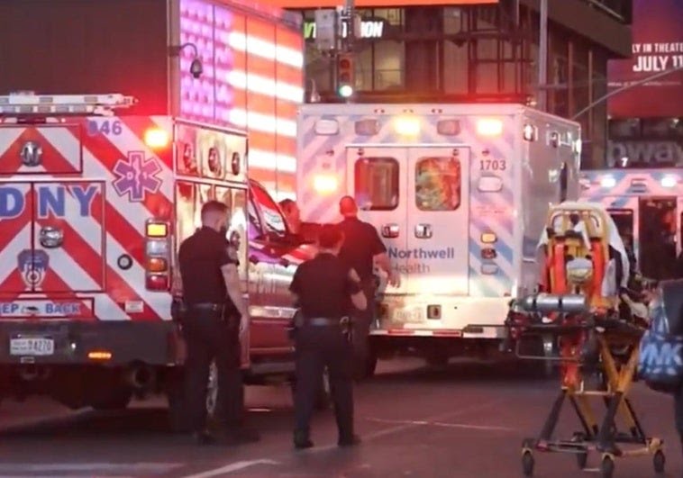 Pánico en Times Square: tiroteo deja tres heridos, sospechoso está bajo custodia Pánico en Times Square: tiroteo deja tres heridos, sospechoso está bajo custodia