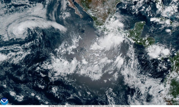 La tormenta tropical Ivo amenaza con dejar inundaciones en las costas del suroeste de México La tormenta tropical Ivo amenaza con dejar inundaciones en las costas del suroeste de México