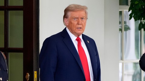 Trump somete a revisión a 55 millones de titulares de visas válidas en EE.UU, en un operativo de seguridad sin precedentes