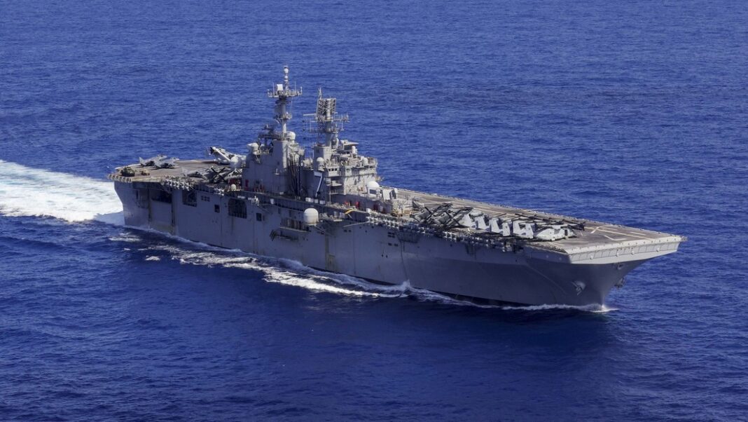 Estados Unidos ordena desplegar un escuadrón anfibio frente a las costas de Venezuela