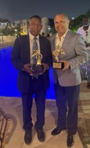 Entregan trofeos a Chalas Tejeda y Santo Ramírez