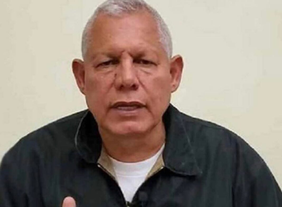Tribunal dispone impedimento de salida y colocar grillete a controversial comunicador dominicano Rafael Guerrero