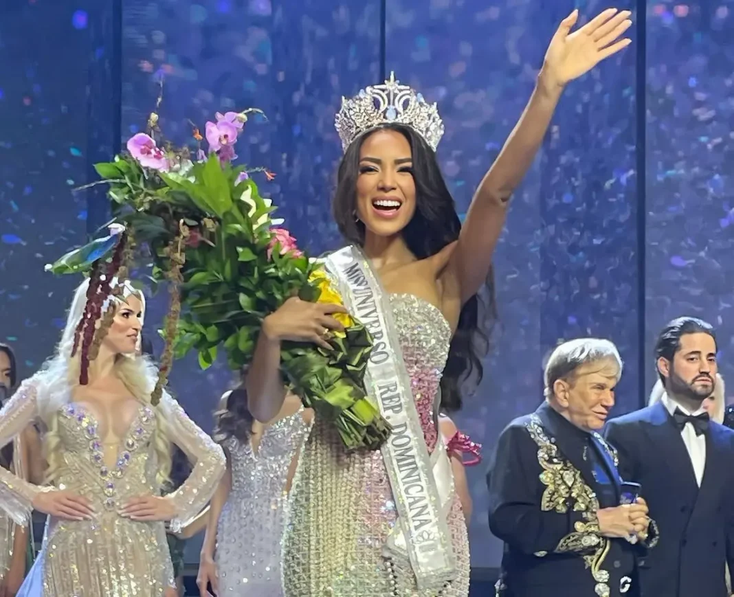 Jennifer Ventura se corona como la nueva Miss República Dominicana Universo Jennifer Ventura se corona como la nueva Miss República Dominicana Universo