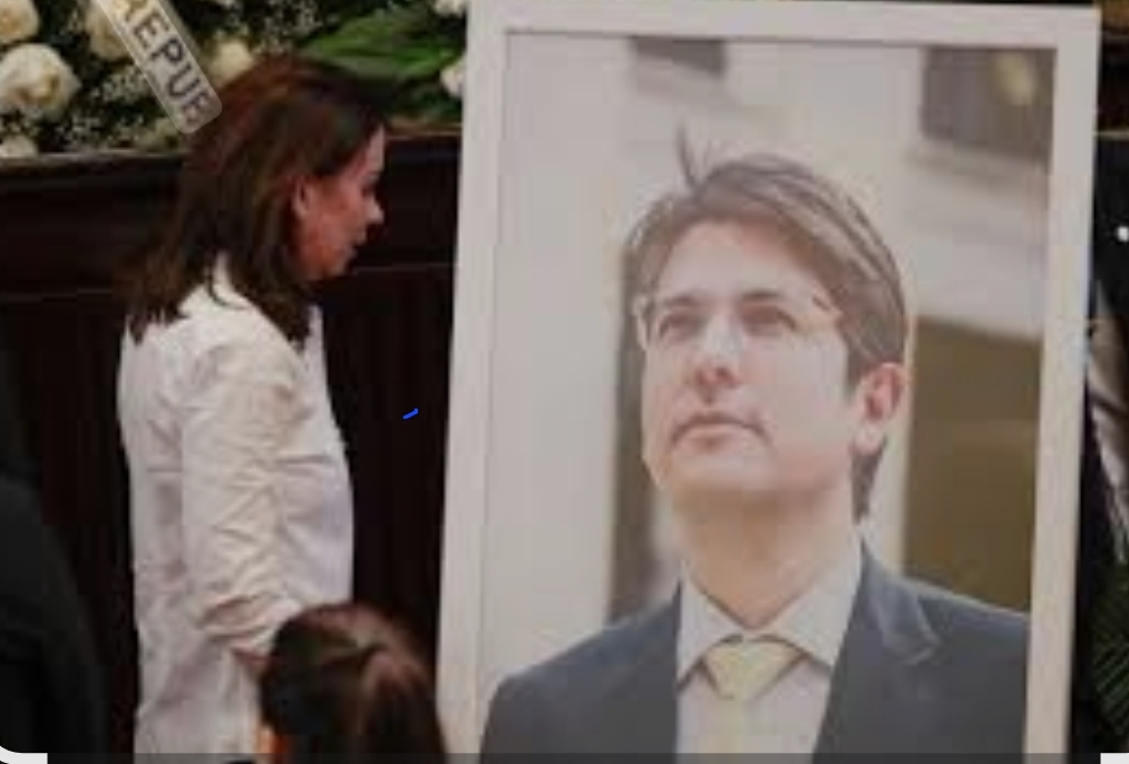 Con una misa solemne y todos los honores, Colombia dice adiós a Miguel Uribe Turbay