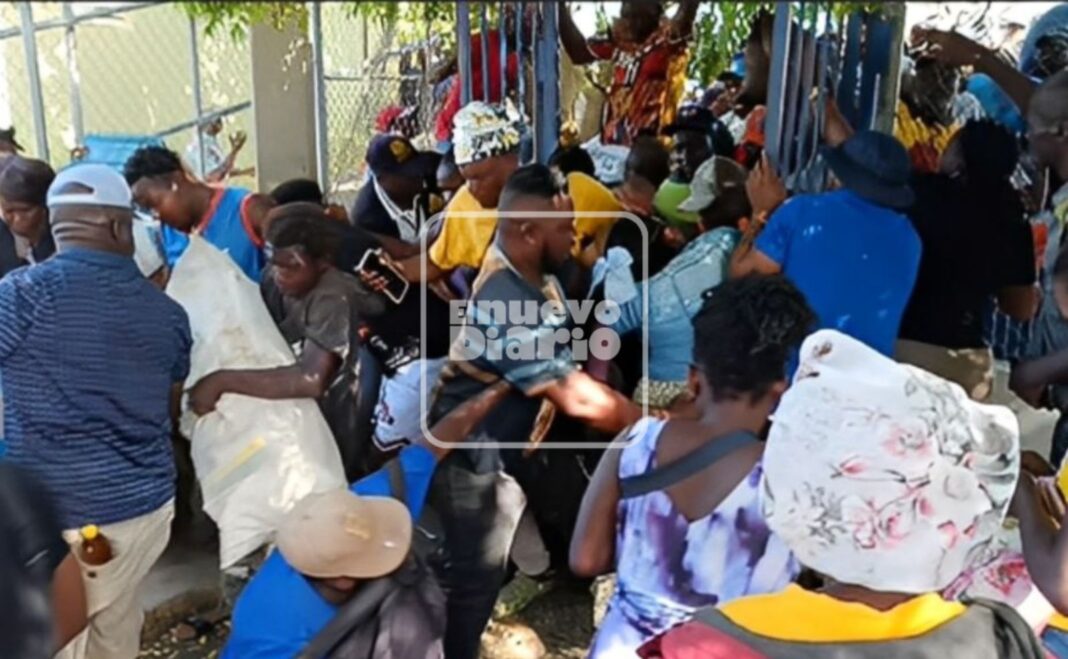 Haitianos generan caos en frontera dominicana para evitar ser biometrizados Haitianos generan caos en frontera dominicana para evitar ser biometrizados