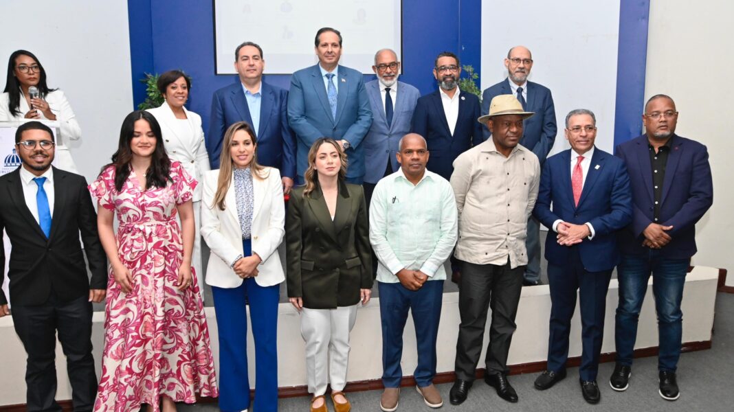 Somos Pueblo truena contra periodista Martinez Pozo y los reconocimientos a defensores de los implicados en tragedia Jet Set