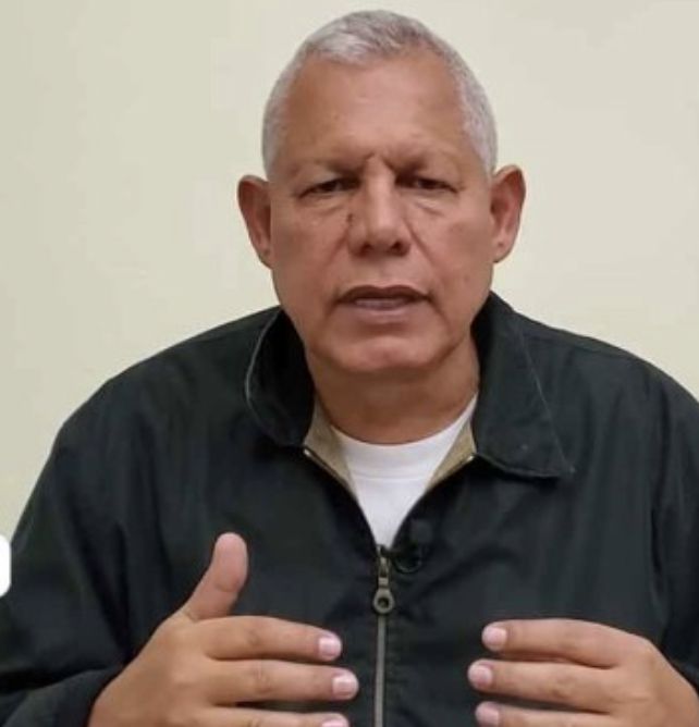 Arrestan a comunicador Rafael Guerrero, de la plataforma digital Corrupción al Desnudo tras no comparecer en juicio con exjefe de la DNCD