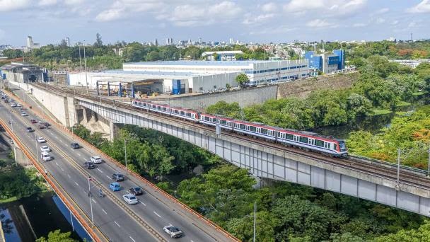 Opret pide paciencia a usuarios del Metro; trenes de seis vagones siguen en fase de adaptación, a horas de ser inaugurado por el presidente Abinader Opret pide paciencia a usuarios del Metro; trenes de seis vagones siguen en fase de adaptación, a horas de ser inaugurado por el presidente Abinader