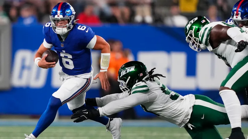 El novato Jaxson Dart brilla y los Giants aplastan a los Jets 31-12