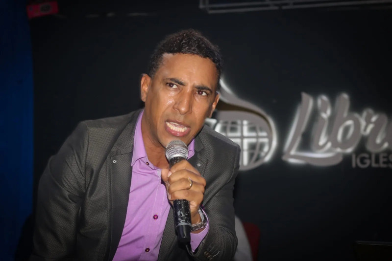 Diez años de prisión para pastor que agredió sexualmente a seis niñas y adolescentes en Los Alcarrizos en la capital dominicana