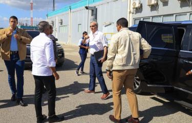Presidente Abinader visita plantas de Punta Catalina en medio de quejas por apagones