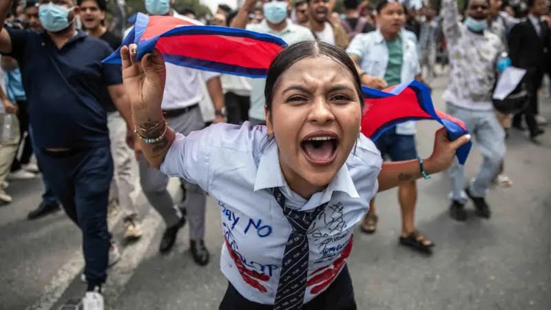 Ley Mordaza acaba de tumbar gobierno de Nepal