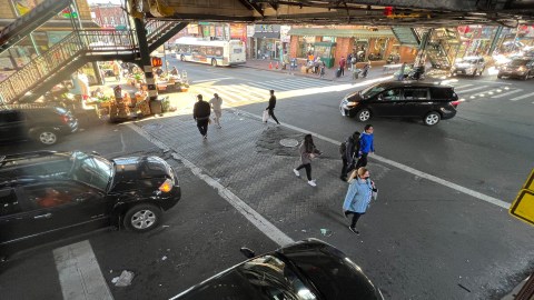 Vehículos con placas fantasma son más comunes en El Bronx y acumulan más multas y violaciones graves, constituyen un problema de seguridad nacional