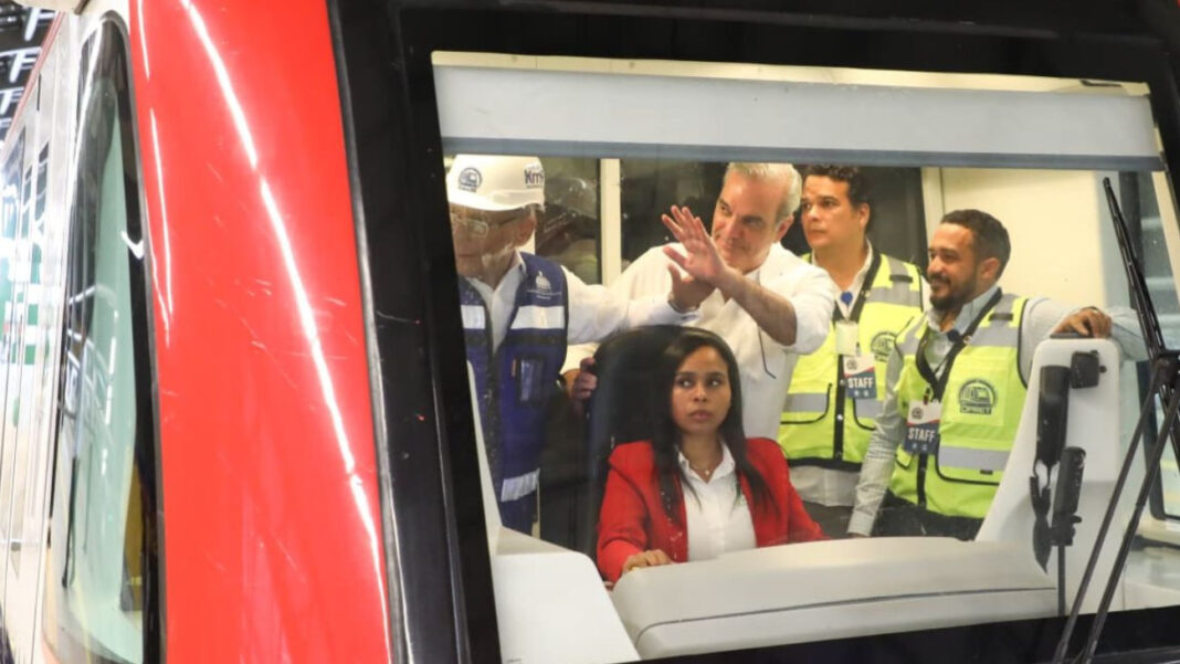 Presidente Abinader realiza recorrido exitoso durante prueba dinámica en Línea 2C del Metro de Santo Domingo