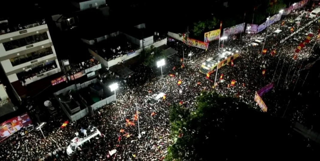 Tragedia en India: 39 muertos en una estampida durante un acto político