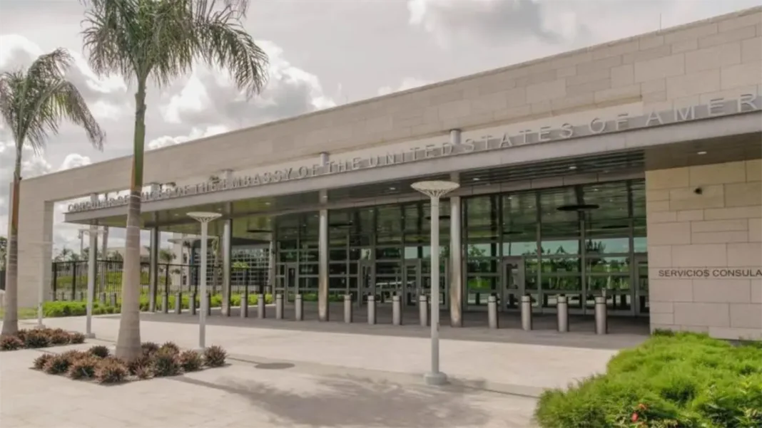Embajada de EE.UU. en RD alerta sobre fraudes y uso de bots para adelantar citas consulares