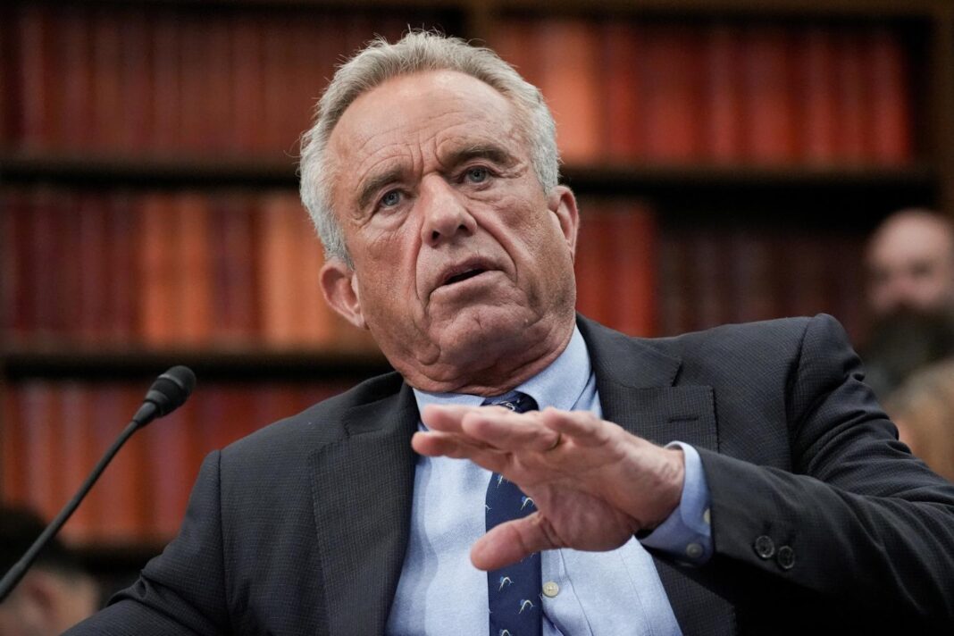 Secretario de Salud de EE.UU. anunciará un posible vínculo entre el uso de Tylenol durante el embarazo y el autismo, según informe