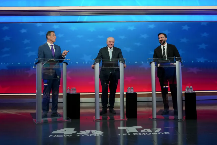 Mamdani, Cuomo y Sliwa se lanzan al ataque en el primer debate por la alcaldía de Nueva York