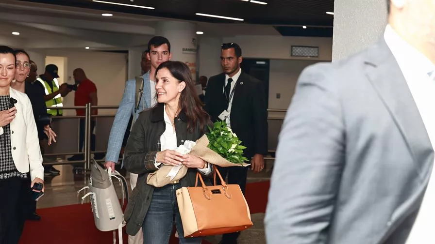 Embajadora de Estados Unidos Leah Campos llega a RD para asumir sus funciones