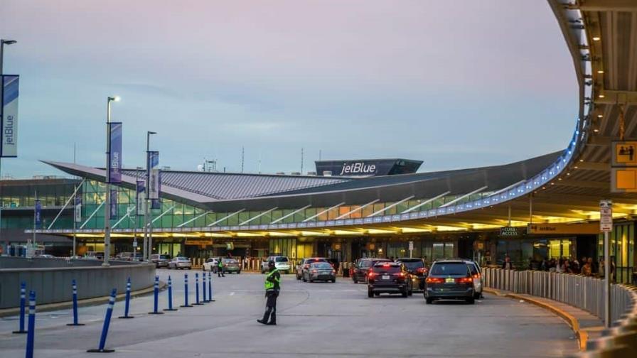 Aeropuerto JFK de Nueva York detiene operaciones de salida por cierre de Gobierno