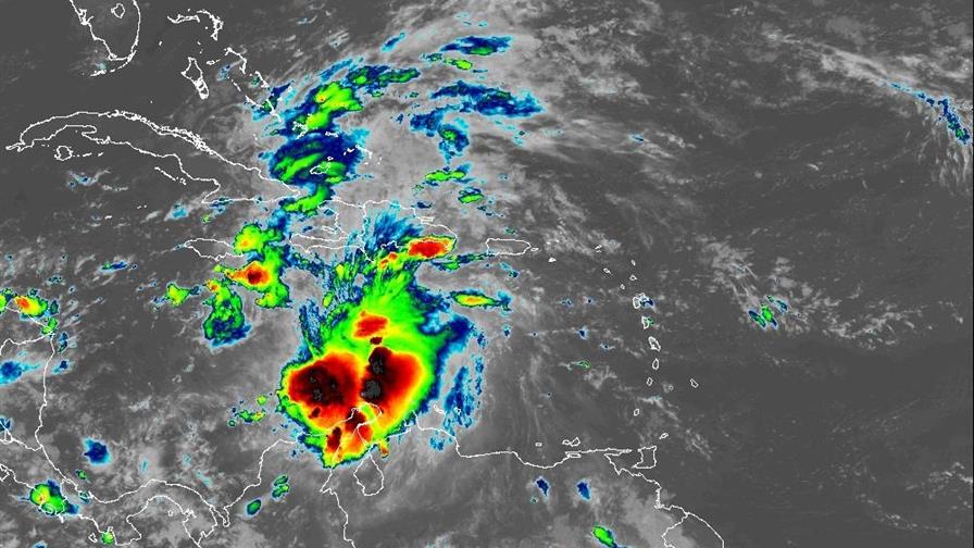 Tormenta Melissa se fortalece en el Caribe y amenaza con más lluvias en todo el territorio dominicano, se mueve ahora a solo dos kilómetros por hora