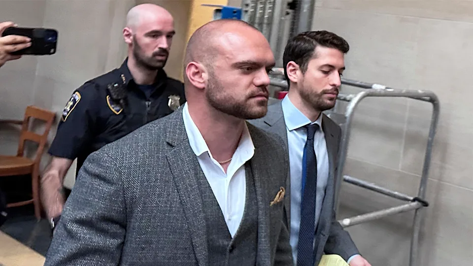 6 meses de prisión a expolicía estatal de NY por fingir su propio tiroteo