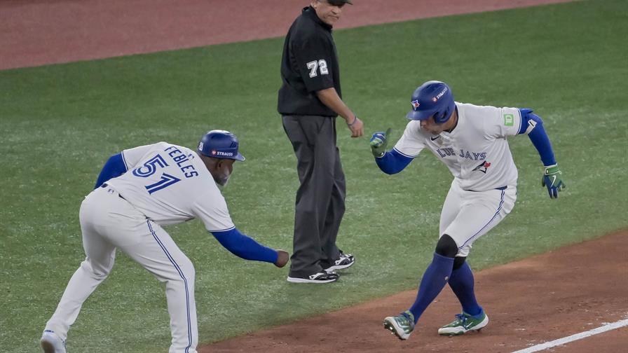 El jonrón de Springer lleva a los Blue Jays a la victoria sobre los Marineros y a la Serie Mundial