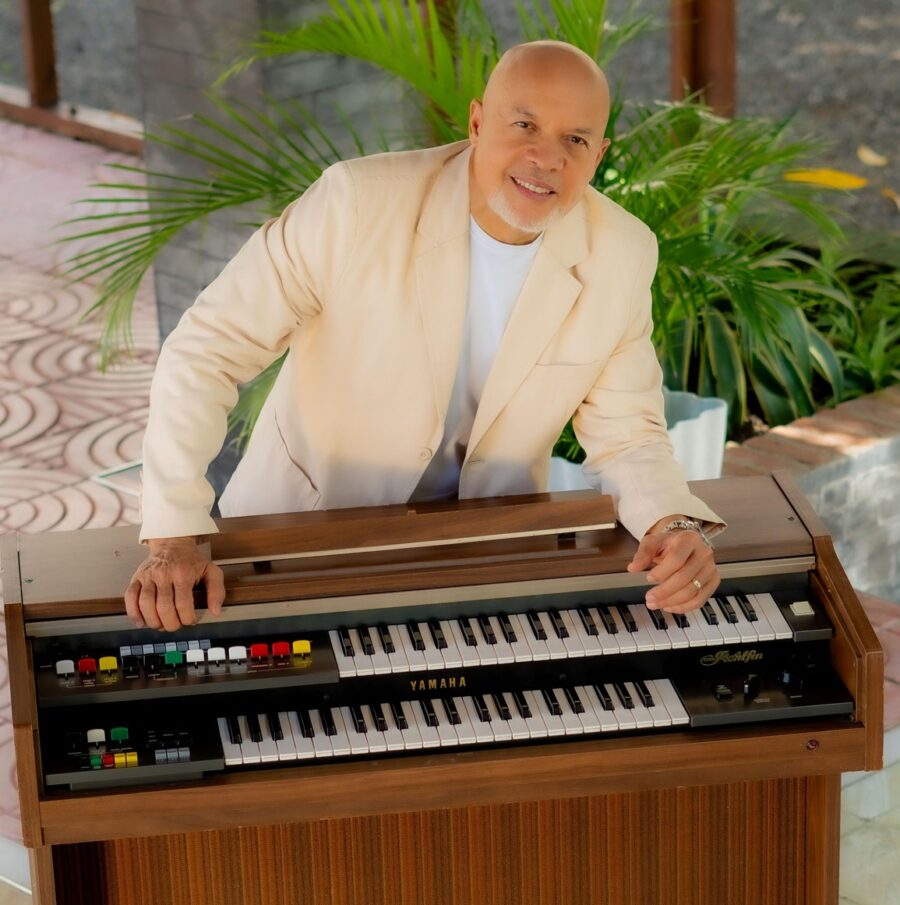 Enrique Féliz estrena tema navideño “Que mi alma sea tu cielo”