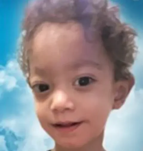 Un niño falleció de un infarto masivo después de que el médico, por error, omitiera una coma decimal y le administrara una dosis diez veces superior a la prescrita