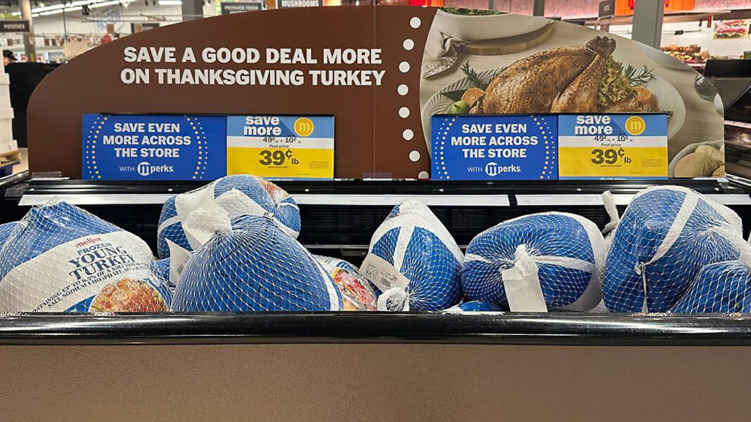 Aunque los precios del pavo se mantienen bajos, el costo de los ingredientes para la cena de Acción de Gracias, subió