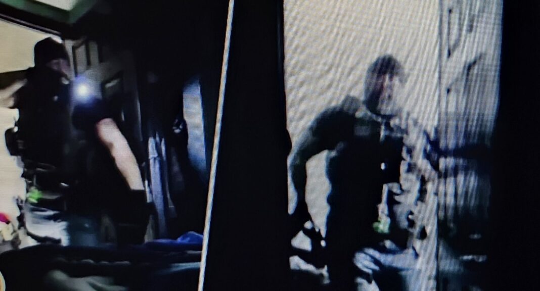 Agentes federales irrumpen a punta de pistola un apartamento en Queens