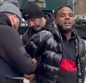 Influencer dominicano enfrenta proceso legal en Nueva York tras señalamientos por incidente en edificio