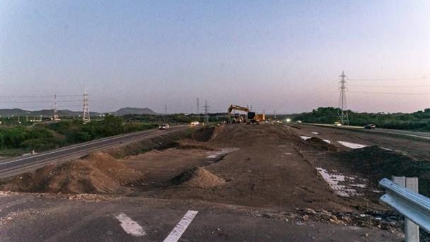 Cosas Alarmantes en la Autopista derrumbada – Circunvalación de Baní