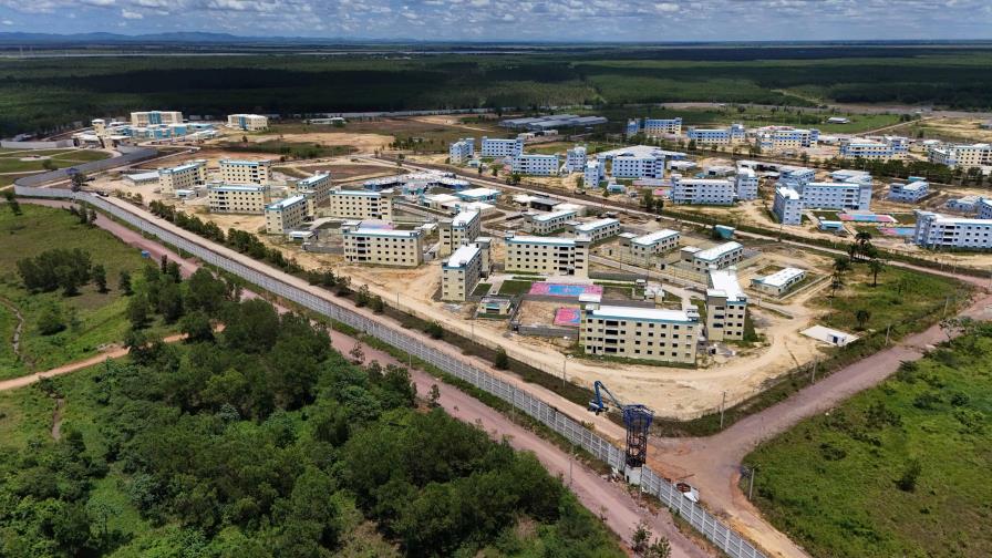 PLD insiste en denunciar aumento de RD$3,000 millones en reinauguración de la cárcel “Las Parras”