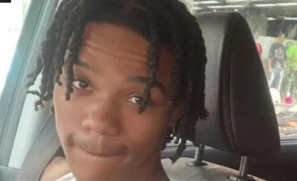 Un joven de 16 años fue encontrado muerto a tiros en Eastern Parkway en Brooklyn