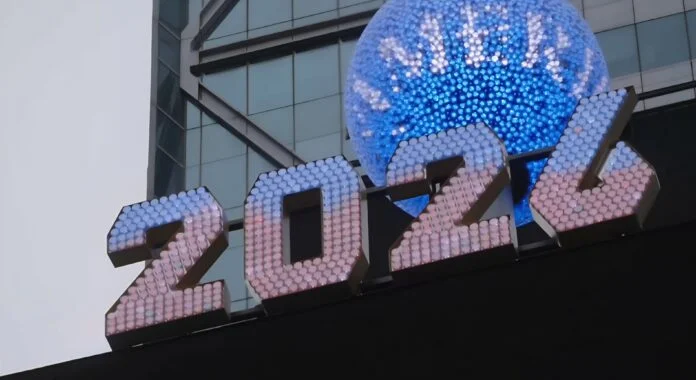 Los números de 2026, instalados sobre Times Square, podrán cambiar de color por primera vez