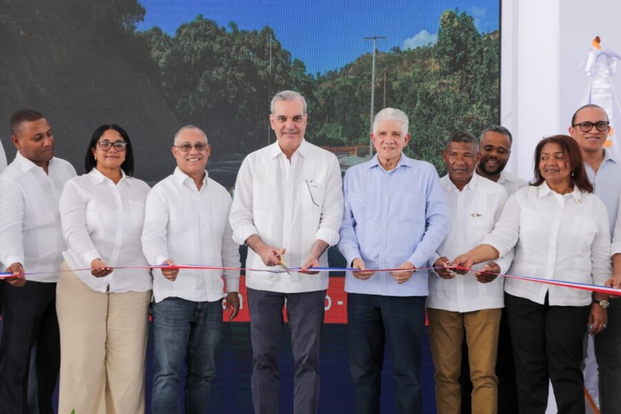 Abinader inaugura carretera El Cercado–Juan Santiago–Hondo Valle y resalta su impacto en la región
