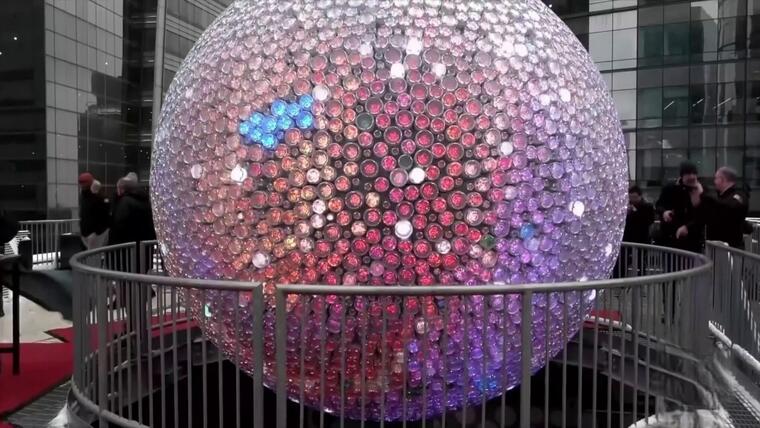 La bola de Times Square está lista para recibir el 2026