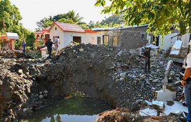 Gobierno dominicano dispone asistencia a familias afectadas por explosión de tubería matriz en Santiago