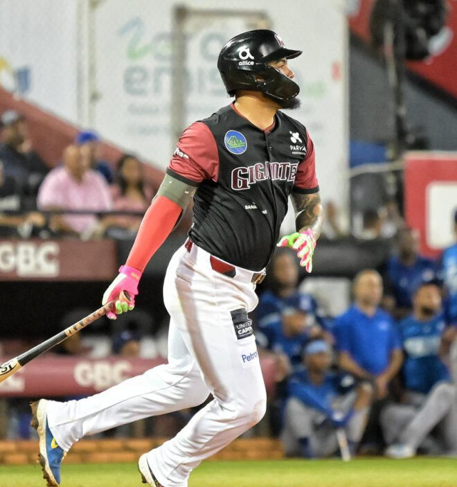 Los Gigantes suben al tercer lugar tras victoria sobre los Tigres del Licey