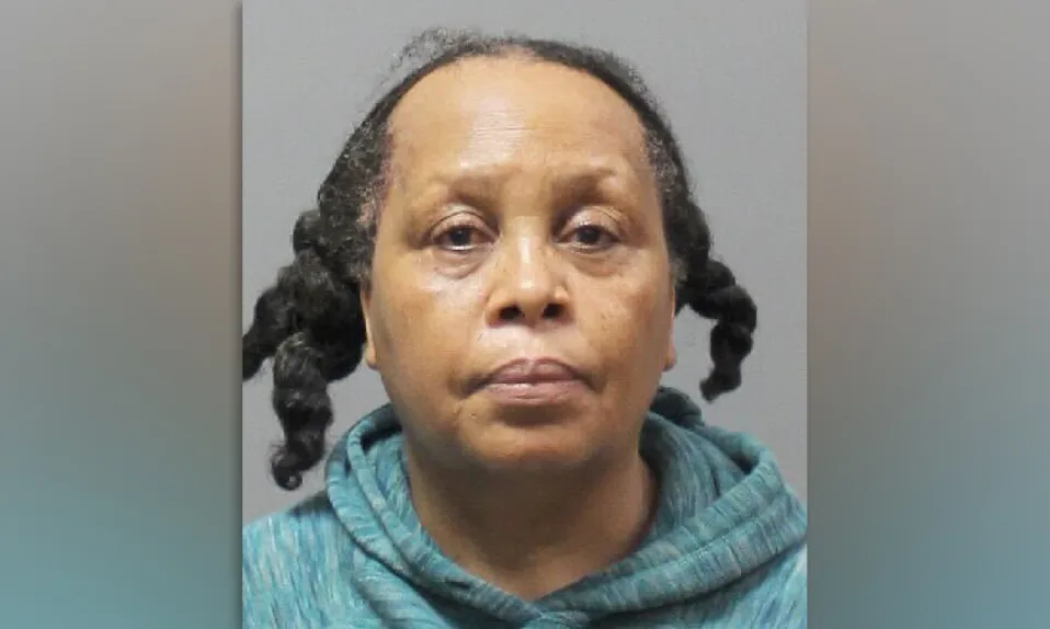 Asistente de salud a domicilio de Queens arrestada por lastimar a una mujer de 96 años que cuidaba