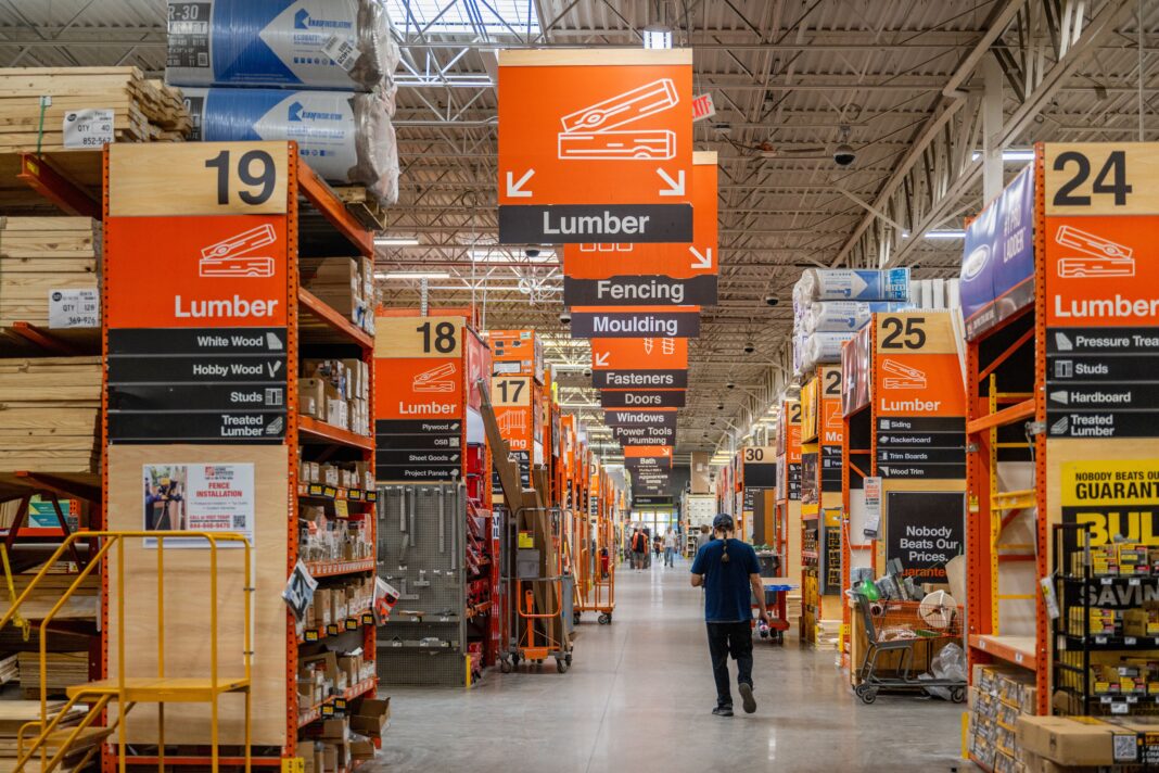 Desmantelan presunta red de robo de Home Depot en 9 estados, con $2.2 millones en artículos robados